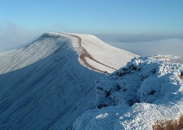 PEN Y FAN WINTER WEEKEND